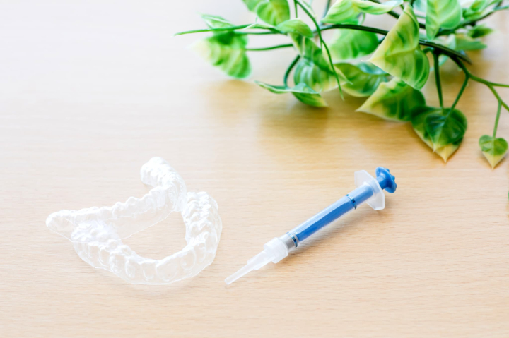 ホームホワイトニングのマウスピースと薬剤