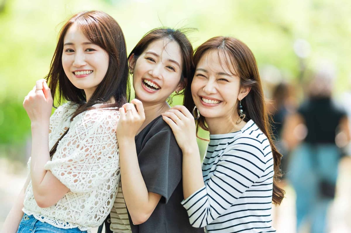 笑顔の素敵な三人の女性達